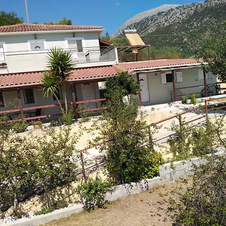 With Pool In Tzanata Kefalonia Semesterbostad *